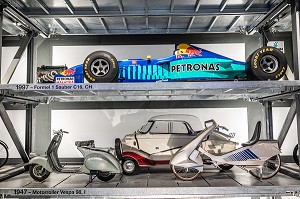 FORMULE 1 C16 DE L'ECURIE SAUBER PETRONAS AU MUSEE SUISSE DES TRANSPORTS, PAVILLON DEDIE A L'HISTOIRE DU TRAIN, VERKEHRSHAUS DES SCHWEIZ, LUCERNE, CANTON DE LUCERNE, SUISSE 