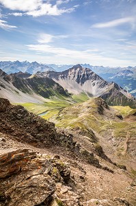 VUE GENERALE SUR LE LENZERHORN ET LES ALPES SUISSES, MONTAGNE, STATION DE LENZERHEIDE, CANTON DES GRISONS, SUISSE 