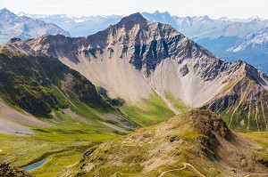 VUE SUR LE LENZERHORN ET LES ALPES SUISSES DEPUIS LE SOMMET DU PARPANER ROTHORN, STATION ALPINE DE LENZERHEIDE, ALPES SUISSE, LENZERHEIDE, CANTON DES GRISONS, SUISSE 