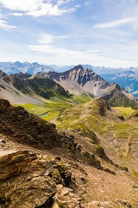 VUE SUR LE LENZERHORN ET LES ALPES SUISSES DEPUIS LE SOMMET DU PARPANER ROTHORN, STATION ALPINE DE LENZERHEIDE, ALPES SUISSE, LENZERHEIDE, CANTON DES GRISONS, SUISSE 