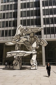 SCULPTURE DE JEAN DUBUFFET DEVANT LE SIEGE DE LA CHASE MANHATTAN BANK, BANQUE, FINANCIAL DISTRICT, QUARTIER FINANCIER, MANHATTAN, NEW YORK, ETATS-UNIS D'AMERIQUE, USA 