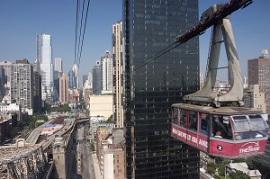 FUNICULAIRE DE ROOSEVELT ISLAND, EAST RIVER, MANHATTAN, NEW YORK CITY, ETATS-UNIS D'AMERIQUE, USA 