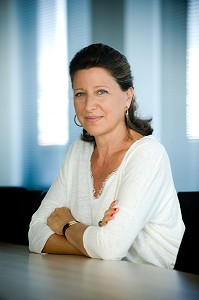 AGNES BUZYN, FEMME POLITIQUE, HEMATOLOGUE, PROFESSEURE DES UNIVERSITES, PRATICIENNE HOSPITALIERE 