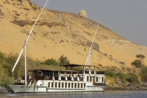 PETIT BATEAU DE CROISIERE SUR LE NIL, VOILIER DAHABIEH, EGYPTE, AFRIQUE 