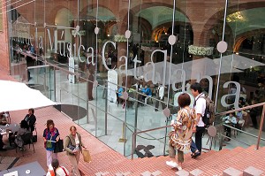 FACADE DU PALAIS DE LA MUSIQUE (PALAU DE LA MUSICA CATALANA), BARCELONA 