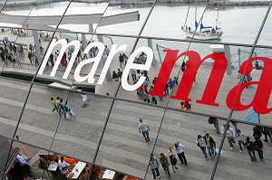 CENTRE COMMERCIAL 'MAREMAGNUM' AU COEUR DU NOUVEAU QUARTIER 'LA REMBLA DEL MAR' PROLONGEMENT DE LAS REMBLAS AU PIED DE LA MARINA SUR LE PORT DE BARCELONA 