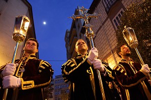 DEFILE DE LA PROCESSION DU CHRIST DE LA FOI ET DU PARDON, SEMAINE SAINTE DES FETES DE PAQUES (LA PASSION DU CHRIST), MADRID, ESPAGNE 