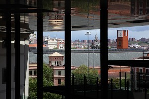 EXTENSION JEAN NOUVEL DU MUSEO REINA SOFIA, CALLE SANTA ISABEL, QUARTIER ATOCHA, MADRID, ESPAGNE 