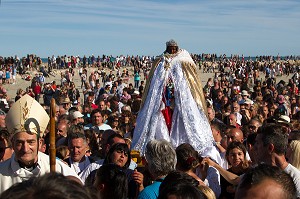 PELERINAGE DES SAINTES-MARIES-DE-LA-MER, (13), BOUCHES-DU-RHONE, PACA, FRANCE 