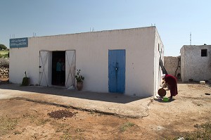 L'HUILE D'ARGAN, SUD D'ESSAOUIRA, MAROC, AFRIQUE DU NORD 