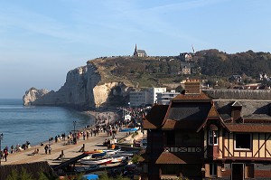 LES FALAISES D'ETRETAT, (76) SEINE-MARITIME, HAUTE-NORMANDIE, FRANCE 