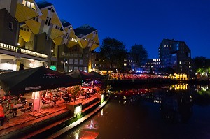 ROTTERDAM, VILLE PORTUAIRE, PAYS BAS 
