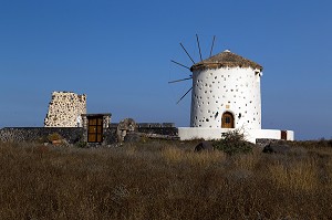 MEGALOCHORI, MOULIN TYPIQUE GRECQUE, SANTORIN, ILE GRECQUE, RANDONNEE TYPIQUE ET ROMANTIQUE, GRECE 