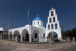 CHAPELLE ORTHODOXE ATYPIQUE, SANTORIN, ILE GRECQUE, RANDONNEE TYPIQUE ET ROMANTIQUE, GRECE 