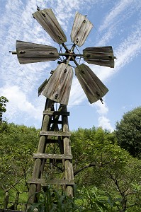 EOLIENNE EN BOIS, MUSEE DES VIEILLES FERMES JAPONAISES AU NORD D'OSAKA, JAPON 