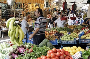 MARCHE AUX LEGUMES, HERAKLION, CRETE, GRECE 