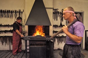 ATELIER DE FERRONNERIE DE LEHOCKY JANOS, VILLAGE D'ARTISTES, SZENTENDRE (SAINT-ANDRE), HONGRIE 