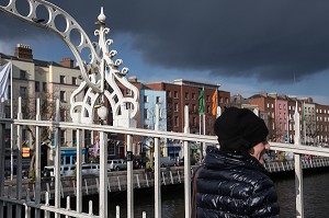 HALF PENNY BRIDGE, DUBLIN, IRLANDE 