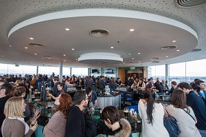 LE GRAVITY BAR AVEC UNE VUE UNIQUE SUR LA VILLE, ANCIENNE BRASSERIE DE BIERE, GUINNESS STOREHOUSE, DUBLIN, IRLANDE 