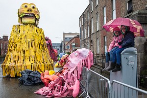 PREPARATIFS DES FESTIVITES DE LA FETE DE LA SAINT-PATRICK, SAINT PATRICK’S DAY, DUBLIN, IRLANDE