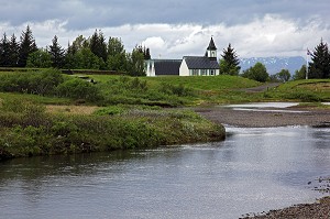 EGLISE DU PARC NATIONAL DE THINGVELLIR, LIEU DE L'ANCIEN PARLEMENT OU FUT PROCLAME L'INDEPENDANCE DE L'ISLANDE, SITE CLASSE AU PATRIMOINE MONDIAL DE L'UNESCO, ZONE DE FAILLE ET DE VOLCANISME ACTIF, CERCLE D'OR, GOLDEN CIRCLE, SUD DE L'ISLANDE, EUROPE, ISLANDE 