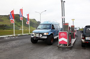 STATION ESSENCE N1 DE LA VILLE COTIERE DE VIK, SUD DE L'ISLANDE, EUROPE, ISLANDE 