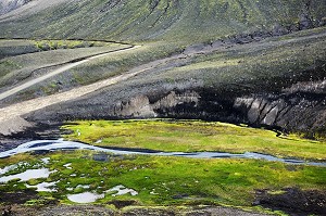 FAILLE DE L'ELDGJA, REGION MONTAGNEUSE DE FJALLABAK QUI ENGLOBE LE LANDMANNALAUGAR ET SES ALENTOURS, AU SUD DU PAYS. LES 47 000 HECTARES DU FJALLABAK ONT ETE CLASSES RESERVE NATURELLE EN 1979, HAUTES TERRES D’ISLANDE, EUROPE 