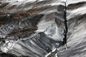 GLACIER SVINAFELLSJOKULL, PROLONGEMENT DE L'IMMENSE VATNAJOKULL, EST UNE DES DEUX LANGUES GLACIAIRES VISIBLE DU PARC NATUREL DE SKAFTAFELL, ISLANDE, EUROPE 