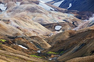 LES MONTS KERLINGARFJOLL SITUES PRES DE LA ROUTE F35 DE KJOLUR, HAUTES TERRES D’ISLANDE, EUROPE 