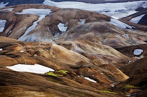 LES MONTS KERLINGARFJOLL SITUES PRES DE LA ROUTE F35 DE KJOLUR, HAUTES TERRES D’ISLANDE, EUROPE 