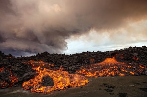 ERUPTION DU VOLCAN HOLUHRAUN, ISLANDE 