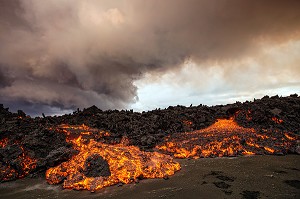 ERUPTION DU VOLCAN HOLUHRAUN, ISLANDE 