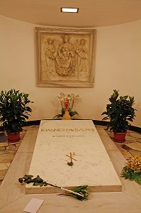 TOMBE DU PAPE JEAN PAUL II, BASILIQUE SAINT-PIERRE ROME 