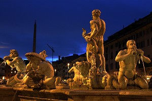 FONTAINE PIAZZA NAVONA, ROME 