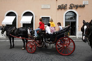 CALECHE PIAZZA NAVONA, ROME 