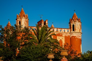 VILLA MELLACQUA, CONSTRUITE AU 19EME SIECLE A SANTA MARIA DI LEUCA, LES POUILLES, ITALIE 