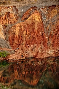 CARRIERE DE BAUXITE ABANDONNEE, OTRANTE (OTRANTO), LES POUILLES, ITALIE 