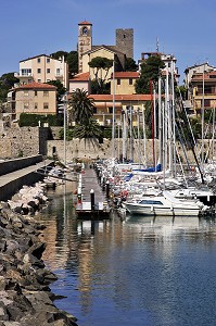 VILLAGE COTIER DE TALAMONE, REGION DE GROSSETO, MAREMME, MAREMMA, TOSCANE, ITALIE 