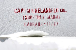 MARBRE BLANC DE LA CARRIERE DE MICHEL ANGE, CAVE MICHELANGELO PROPRIETE DE LA SOCIETE BARATTINI, CARRARE, CAPITALE MONDIALE DU MARBRE, TOSCANE, ITALIE 