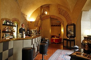 BAR DE L'HOTEL BRUNELLESCHI, ANCIEN PALAIS FLORENTIN, FLORENCE, TOSCANE, ITALIE 