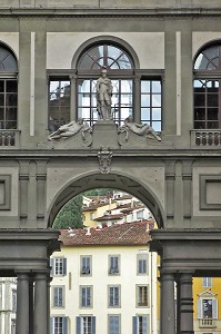 PLACE INTERIEURE, MUSEE ET GALERIE DES OFFICES (GALLERIA DEGLI UFFIZI), FLORENCE, TOSCANE, ITALIE 