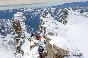 ALPINISME EN VAL D'AOSTE, VALSAVARENCHE, VAL D'AOSTE, ITALIE 