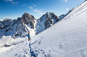 ALPINISME EN HAUTE MONTAGNE, MASSIF DU MONT-BLANC, CHAMONIX-MONT-BLANC, HAUTE-SAVOIE (74), FRANCE 