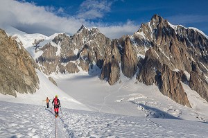 ALPINISME EN HAUTE-SAVOIE (74), RHONE ALPES, FRANCE 