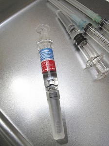 VACCIN CONTRE LA GRIPPE SAISONNIERE SUR UN PLATEAU STERILE 