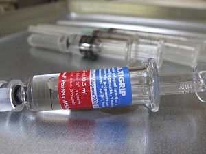 VACCIN CONTRE LA GRIPPE SAISONNIERE SUR UN PLATEAU STERILE 