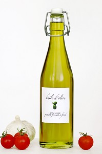 HUILE D'OLIVE, MATIERE GRASSE UTILISEE DANS LA CUISINE MEDITERRANEENNE, BENEFIQUE POUR LE SYSTEME CARDIO-VASCULAIRE 