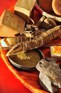 BEAUTE ET SOINS DU CORPS, TRADITIONS DU MAROC 