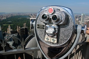 JUMELLES D'OBSERVATION DU TOP OF THE ROCK, TERRASSE PANORAMIQUE DU GE BUILDING, ROCKEFELLER CENTER, QUARTIER DE MIDTOWN, MANHATTAN, NEW YORK CITY, ETAT DE NEW YORK, ETATS-UNIS 