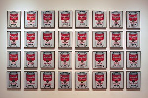 BOITES DE SOUPE CAMPBELL'S PAR D'ANDY WARHOL, OEUVRE 'POP ART' EXPOSEE AU MOMA (MUSEUM OF MODERN ART), MUSEE D'ART MODERNE, QUARTIER DE MIDTOWN, MANHATTAN, NEW YORK CITY, ETAT DE NEW YORK, ETATS-UNIS 